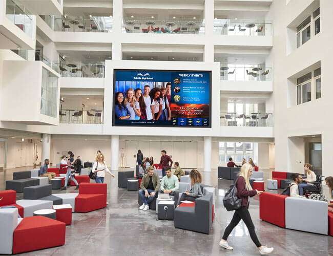 Empowering Education: Leveraging Digital Signage in Schools and Universities